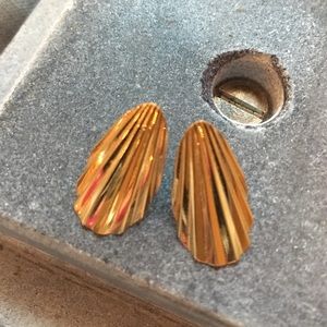 Solid gold stud earrings